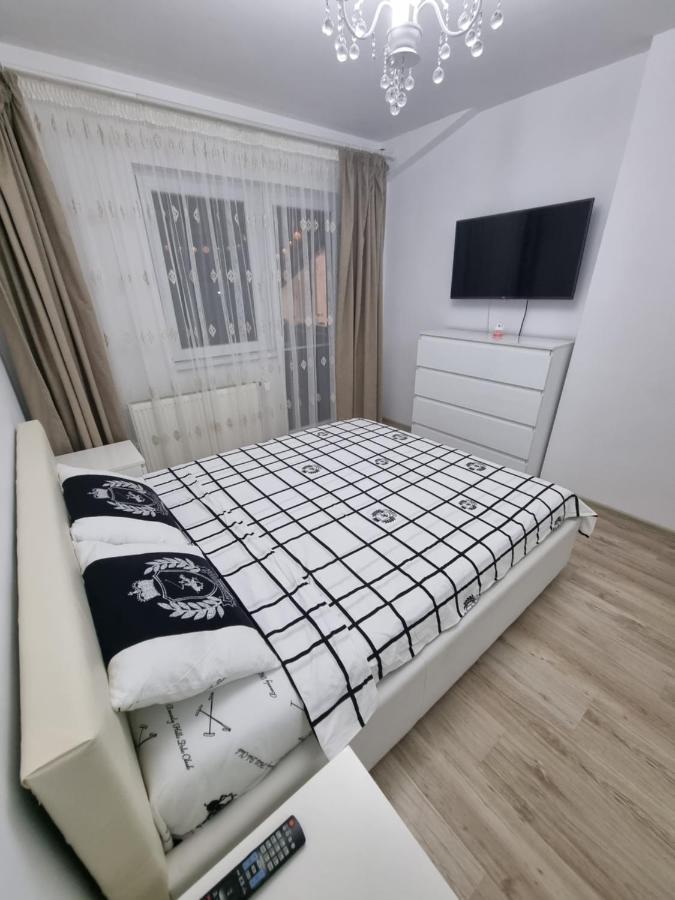 25 Luxury Apartament Бухарест Экстерьер фото